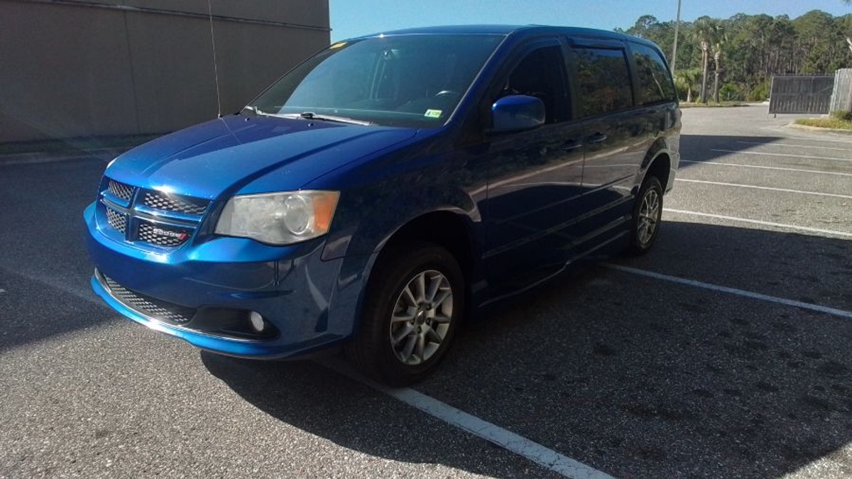 2013 DODGE GRAND CARAVAN - Image 2