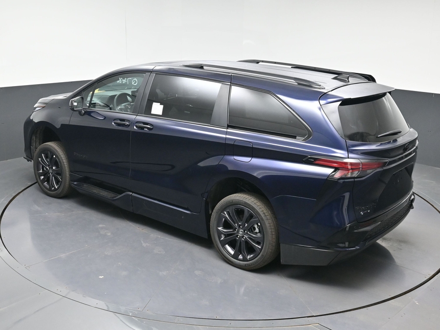 New 2026 Toyota Sienna Hybrid XSE Sport - BraunAbility Side Entry In Floor Automatic Ramp