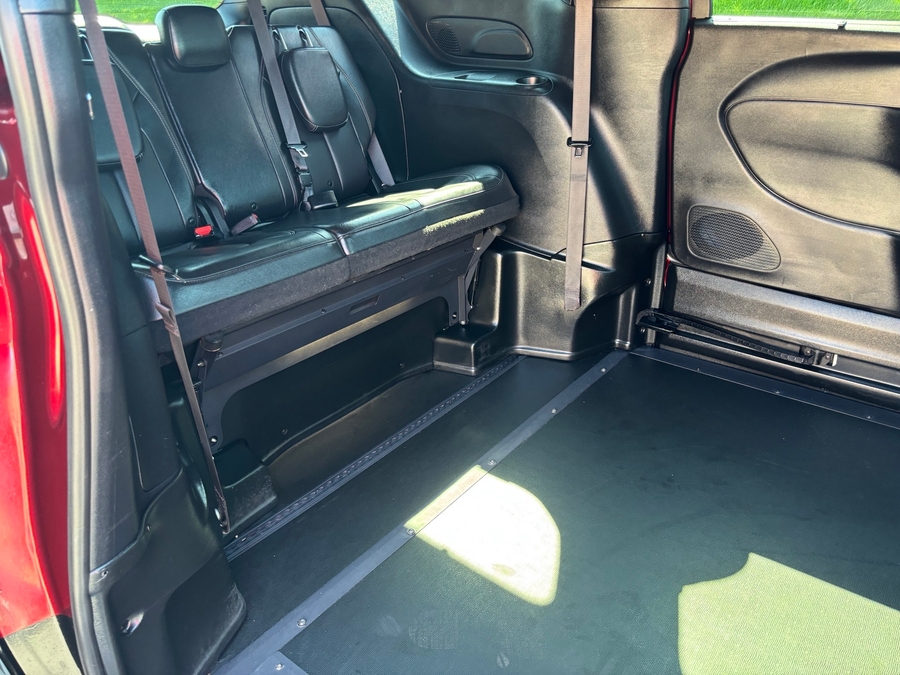 Used 2021 Chrysler Pacifica Touring L - BraunAbility Side Entry In Floor Automatic Ramp
