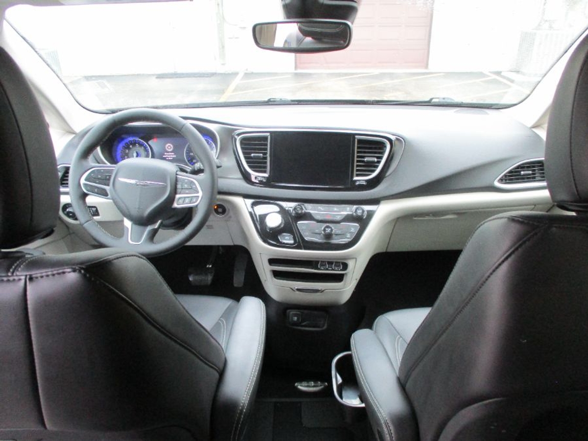 2024 CHRYSLER PACIFICA - Image 8