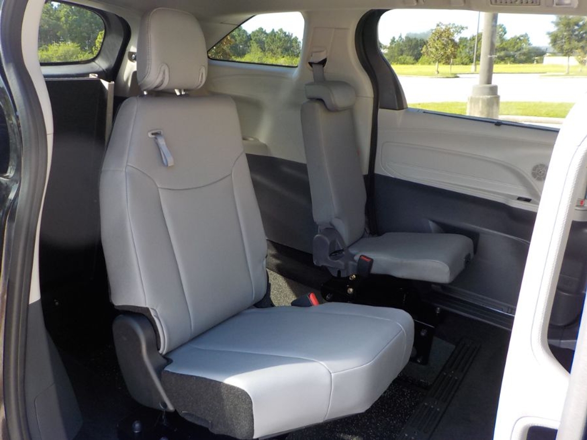 2024 TOYOTA SIENNA - Image 15