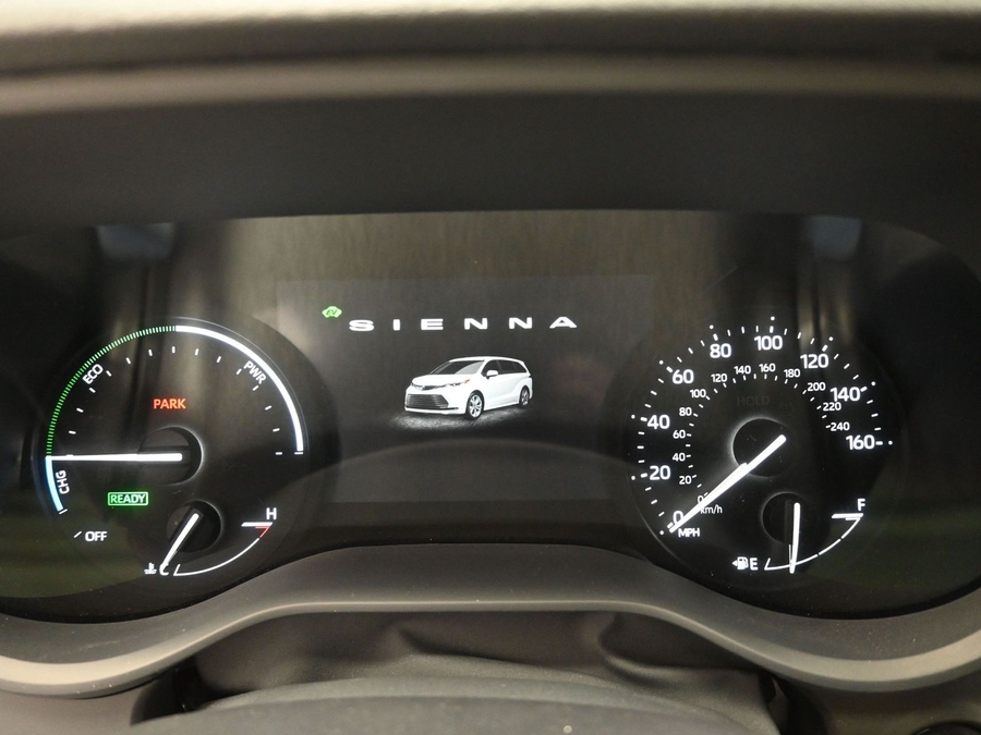 Grey Toyota Sienna image number 13