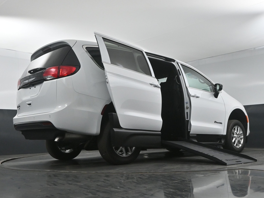 New 2025 Chrysler Voyager LX w MID ROW SEAT - BraunAbility Commercial Side Entry Fold Out Manual Ramp