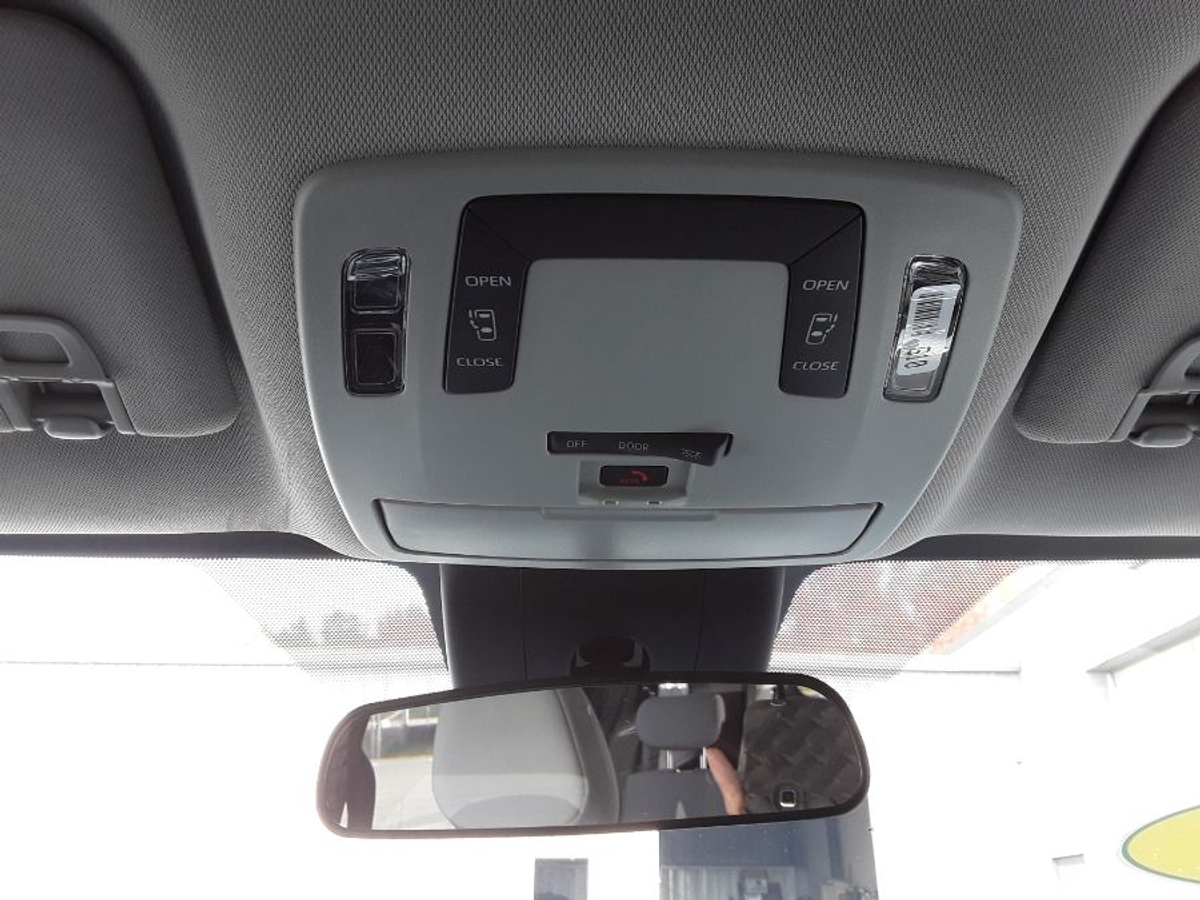 2025 TOYOTA SIENNA - Image 13