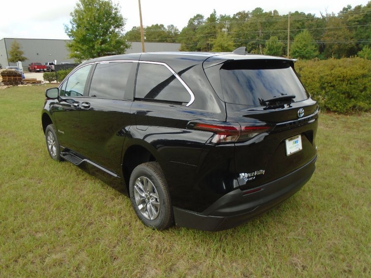 2025 TOYOTA SIENNA - Image 18