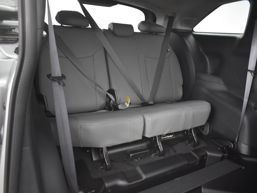 New 2025 Toyota Sienna Hybrid XLE Plus - BraunAbility Side Entry Entry In Floor Automatic Ramp