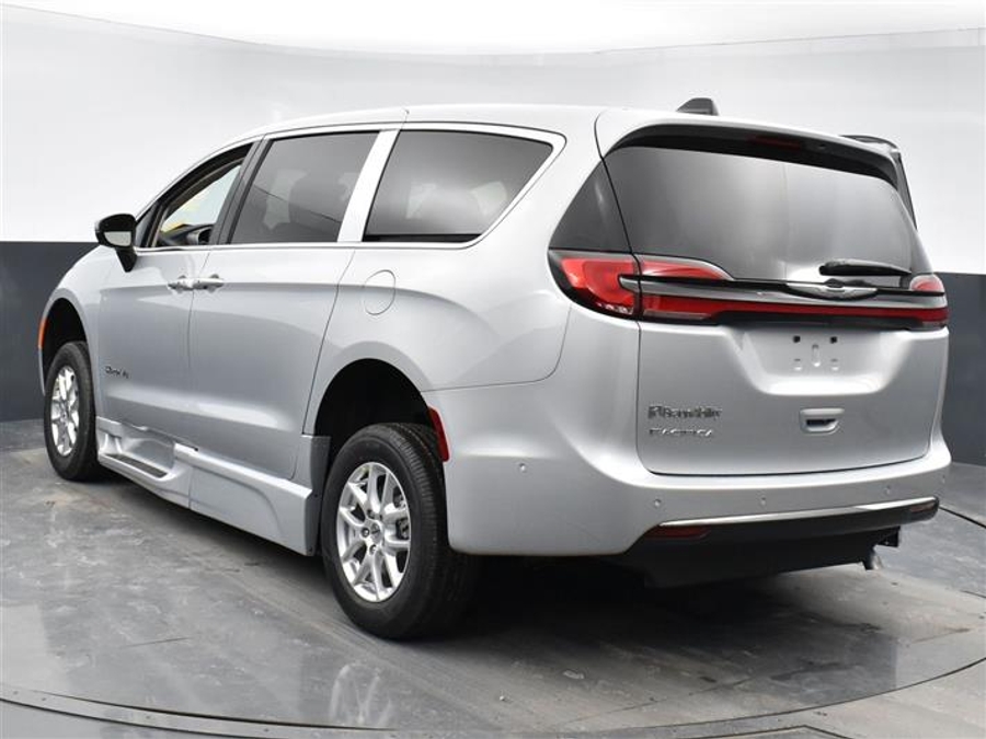 Used 2024 Chrysler Voyager LX - BraunAbility Side Entry Entry Fold Out Automatic Ramp