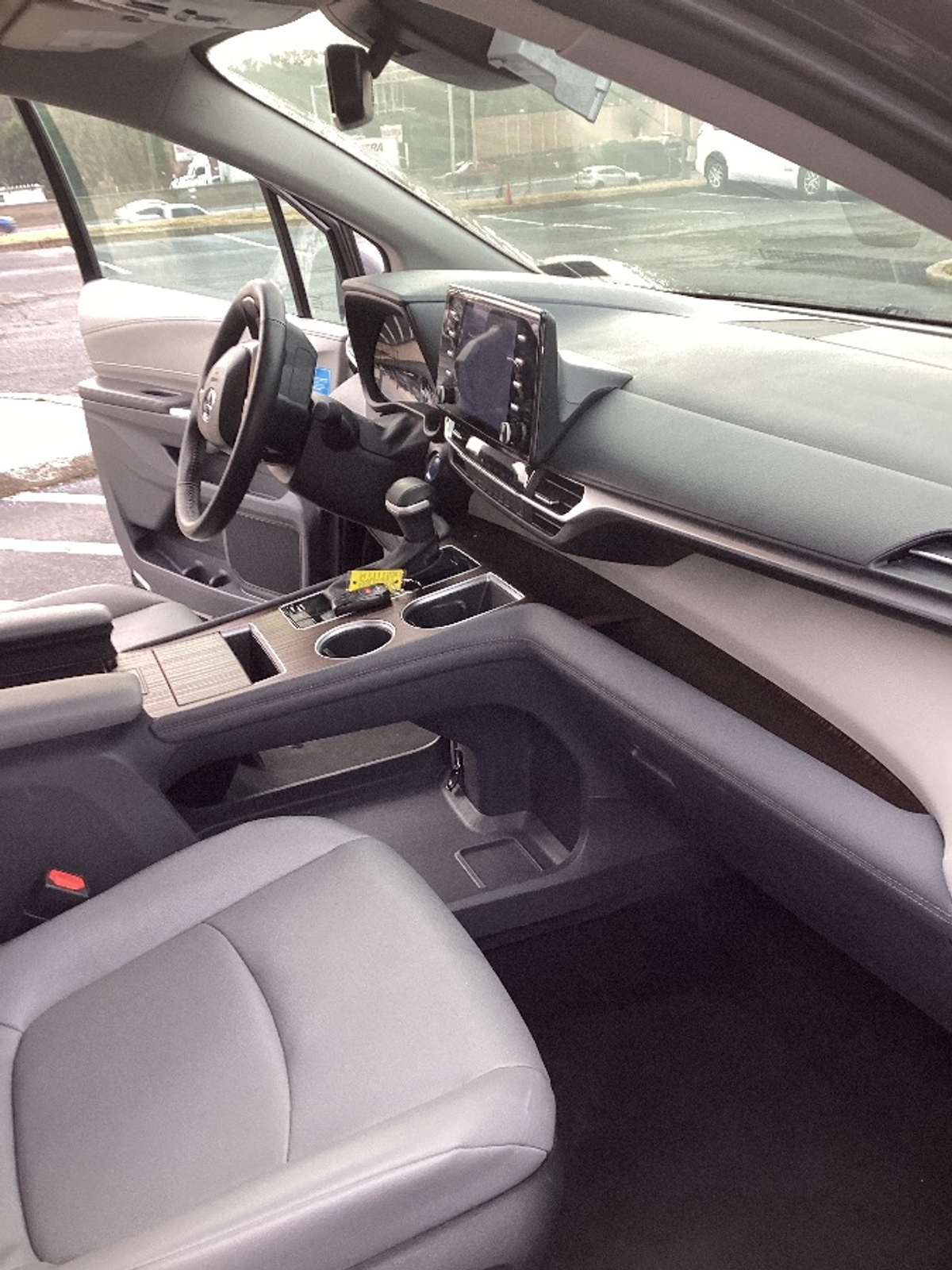 2024 TOYOTA SIENNA - Image 5