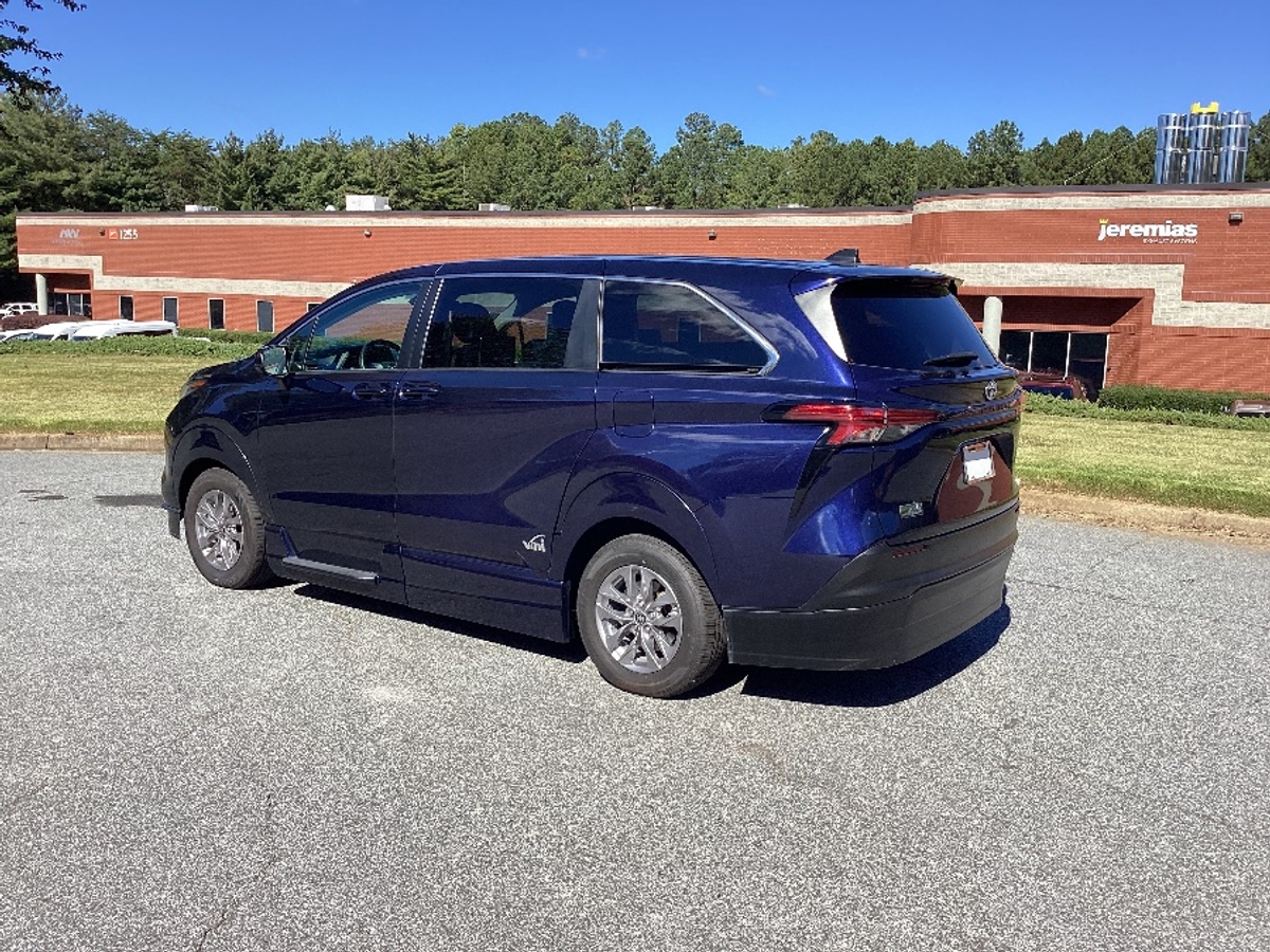 2022 TOYOTA SIENNA - Image 5