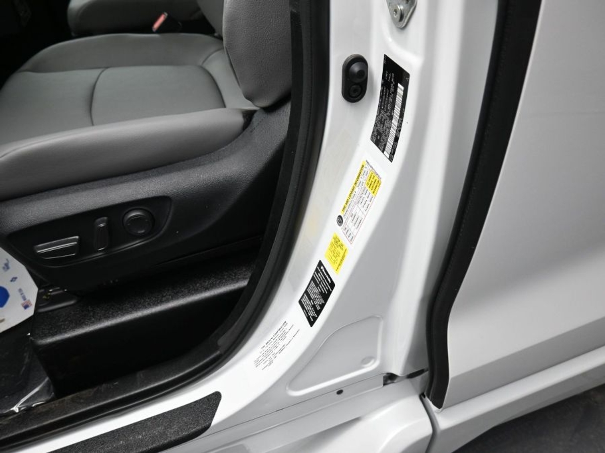 2025 TOYOTA SIENNA - Image 23