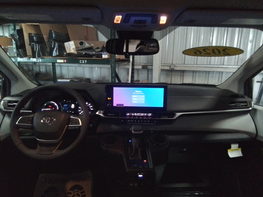 Black Toyota Sienna image number 23