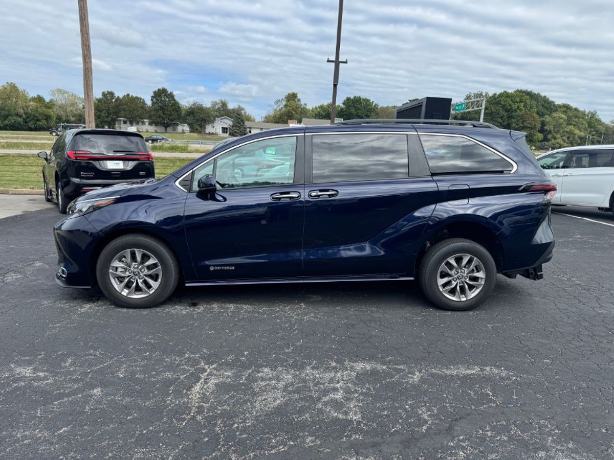 2024 TOYOTA SIENNA - Image 5