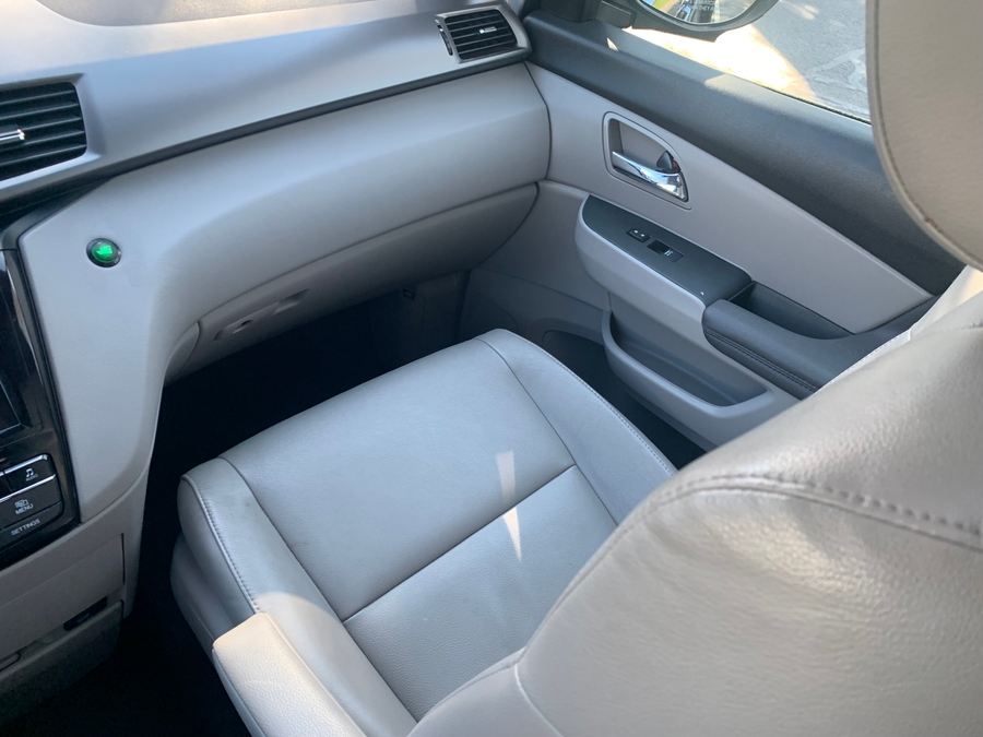 Used 2015 Honda Odyssey EX-L - VMI Side Entry Entry In Floor Automatic Ramp