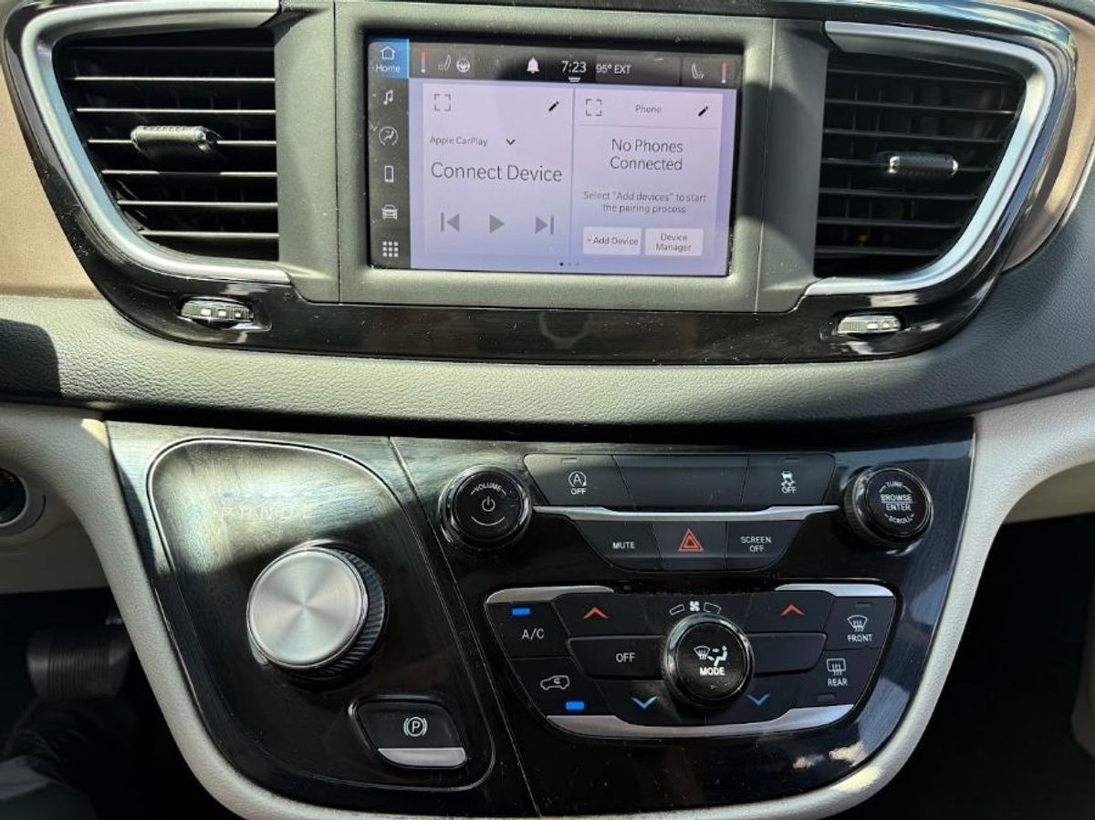 2022 CHRYSLER VOYAGER - Image 19