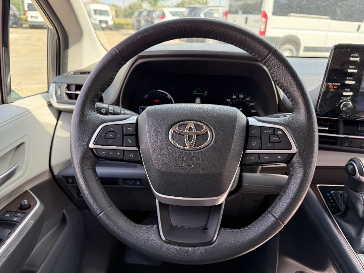 2024 TOYOTA SIENNA - Image 17
