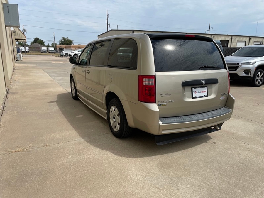 Used 2009 Dodge Grand Caravan SE - BraunAbility Side Entry Fold Out Automatic Ramp