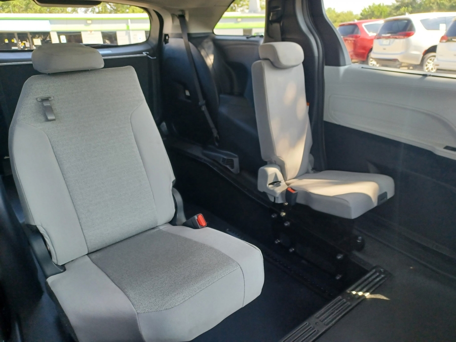 Black Toyota Sienna image number 11