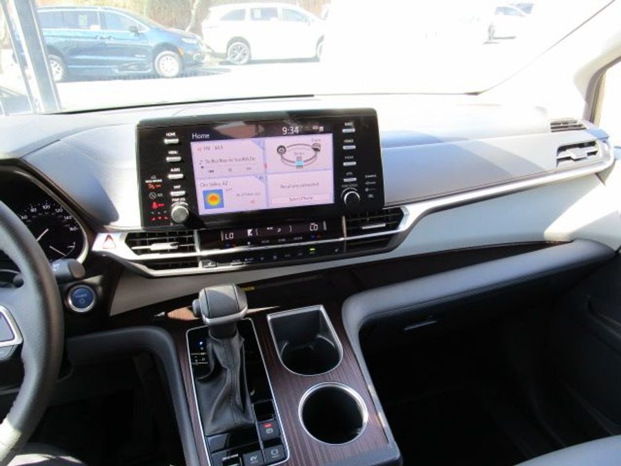 Used 2023 Toyota Sienna Hybrid XLE Base - VMI Side Entry Entry In Floor Automatic Ramp