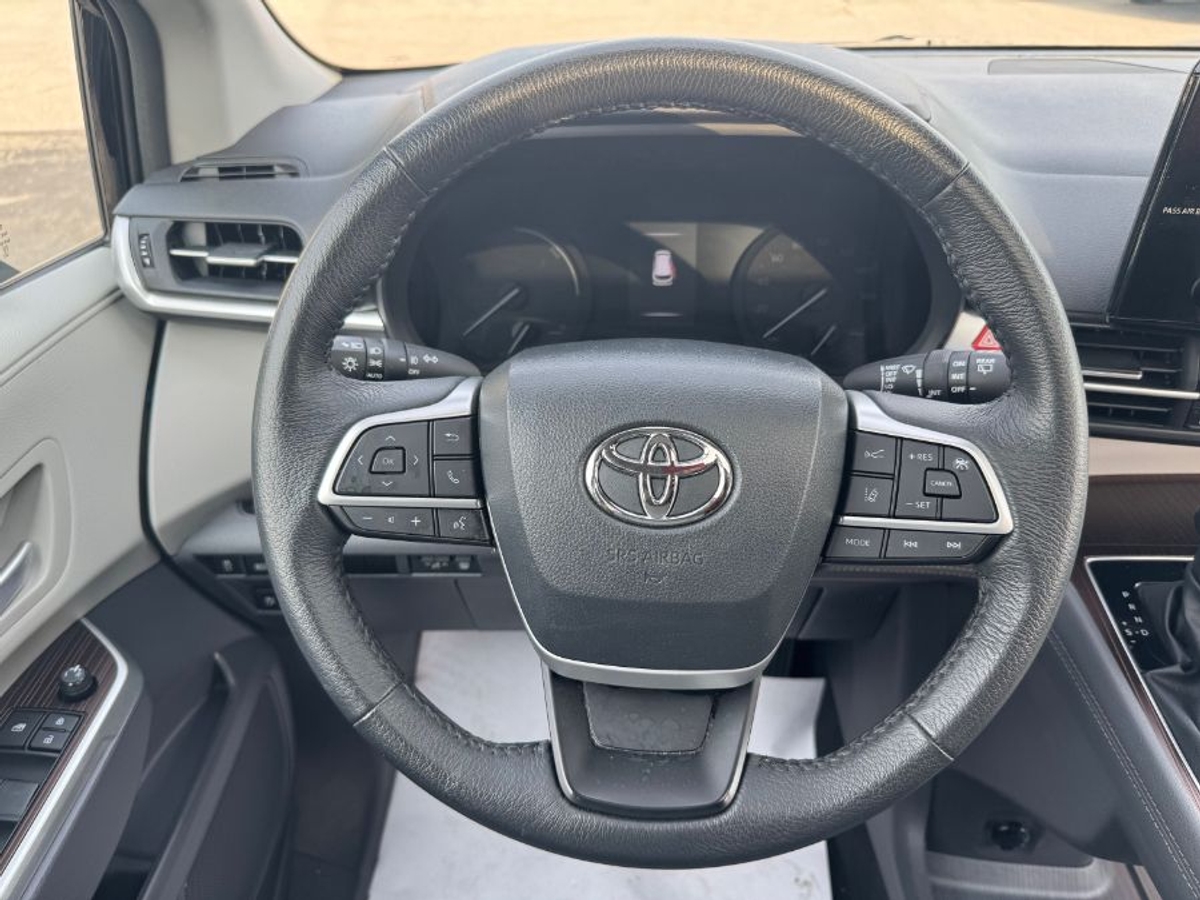 2024 TOYOTA SIENNA - Image 13