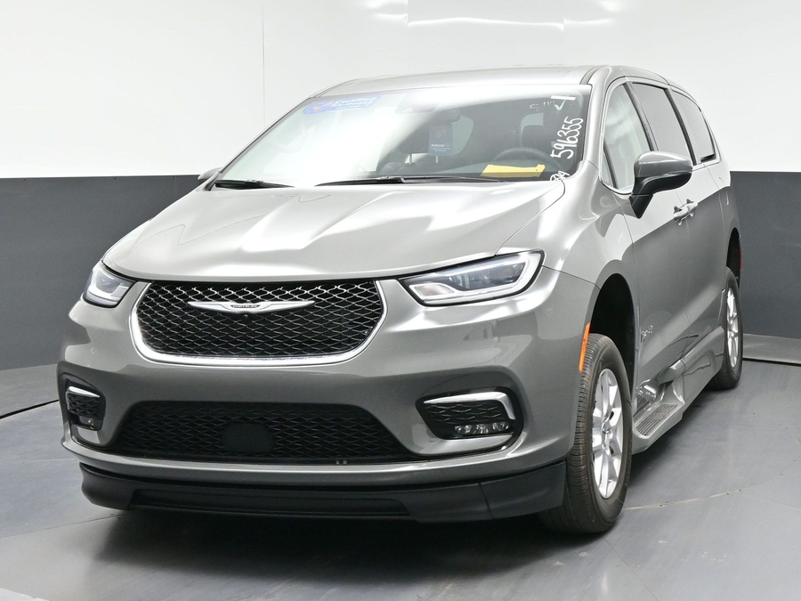 Used 2023 Chrysler Pacifica Touring L - BraunAbility Side Entry Fold Out Automatic Ramp