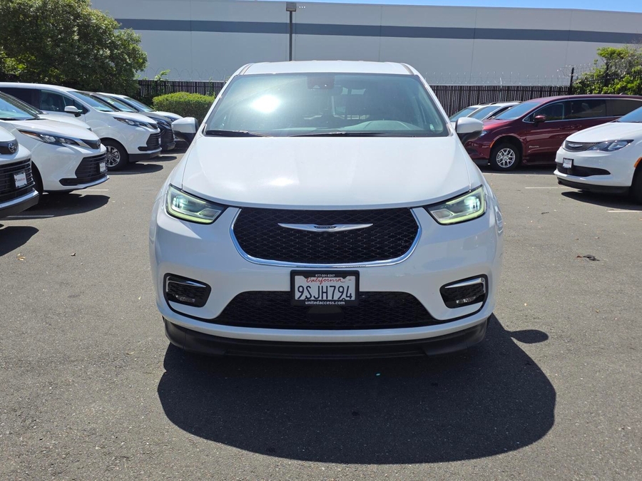 Used 2023 Chrysler Pacifica Touring L - BraunAbility Side Entry Entry Fold Out Automatic Ramp