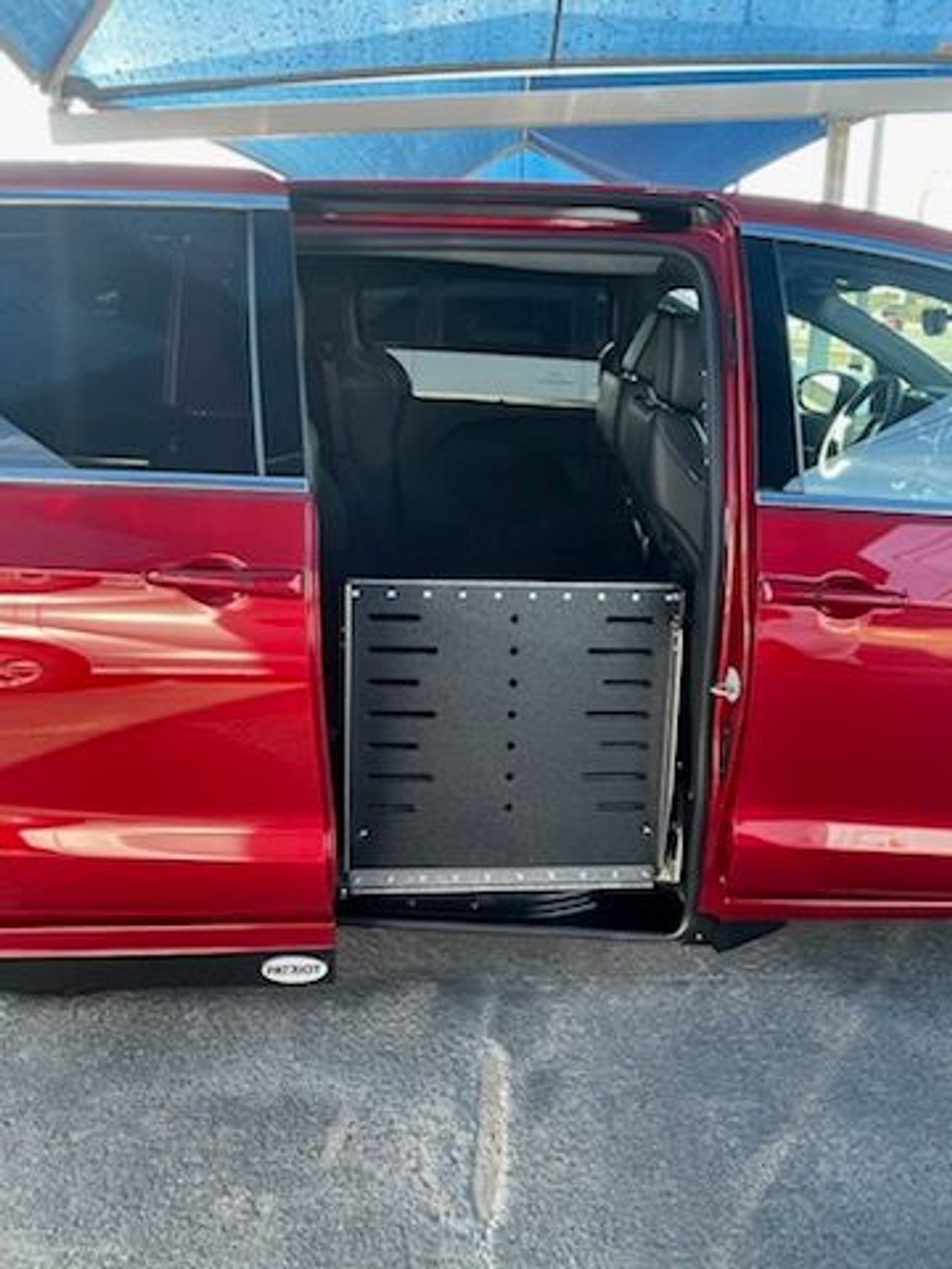 Red Chrysler Pacifica image number 7