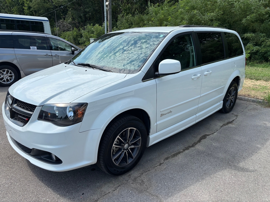Used 2017 Dodge Grand Caravan SXT - BraunAbility Side Entry Fold Out Automatic Ramp