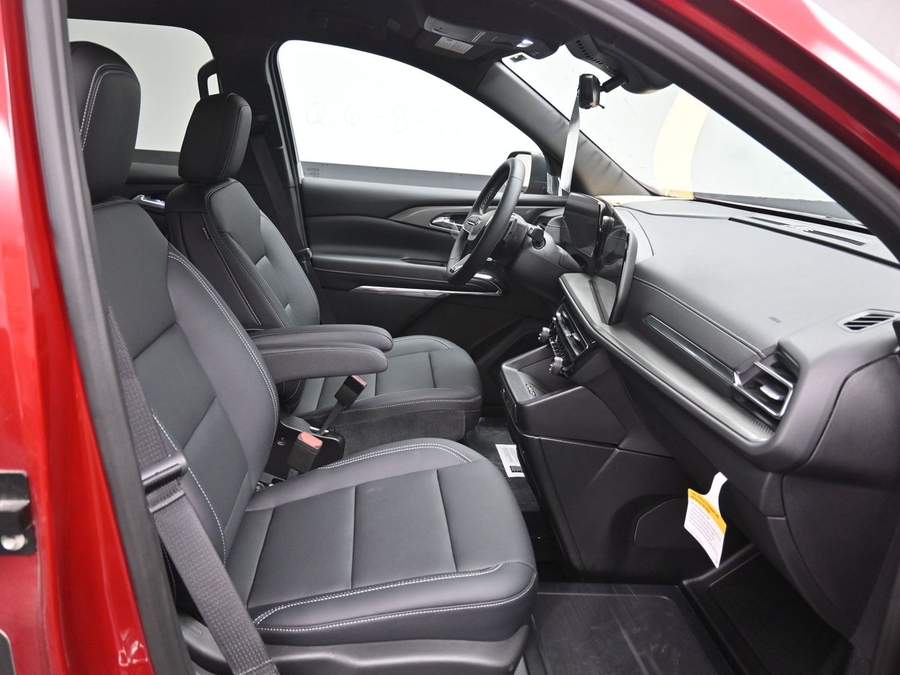 New 2026 Chevrolet Traverse 1LT Midnight Edition - BraunAbility Side Entry In Floor Automatic Ramp