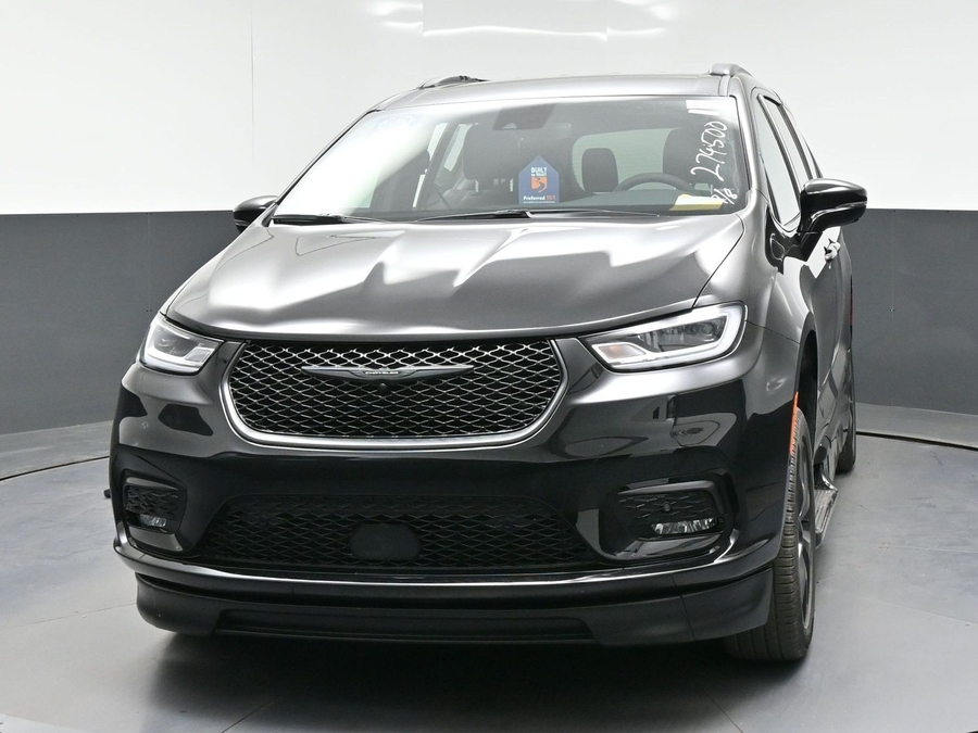 New 2026 Chrysler Pacifica Select Sport - BraunAbility Side Entry Fold Out Automatic Ramp