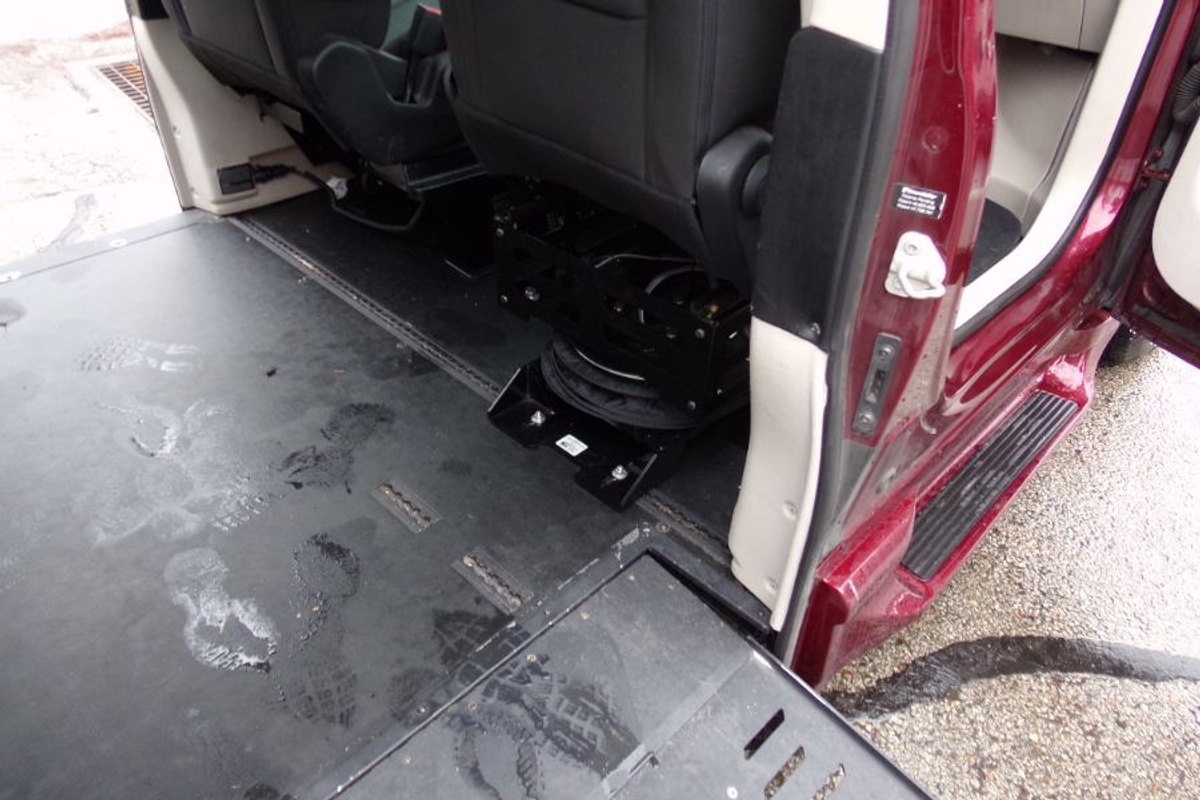 2023 CHRYSLER VOYAGER - Image 15