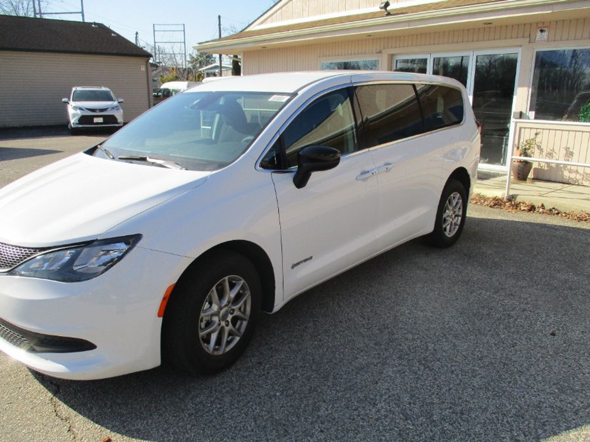 2024 CHRYSLER PACIFICA - Image 10