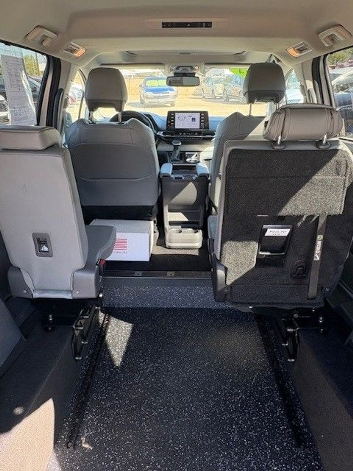 2024 TOYOTA SIENNA - Image 3