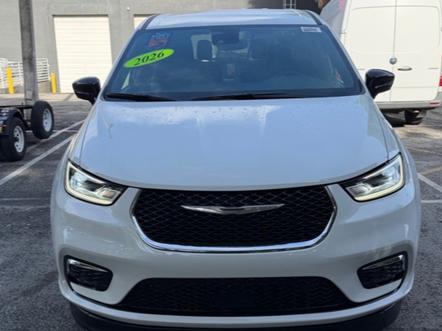 2026 Chrysler Pacifica's photo
