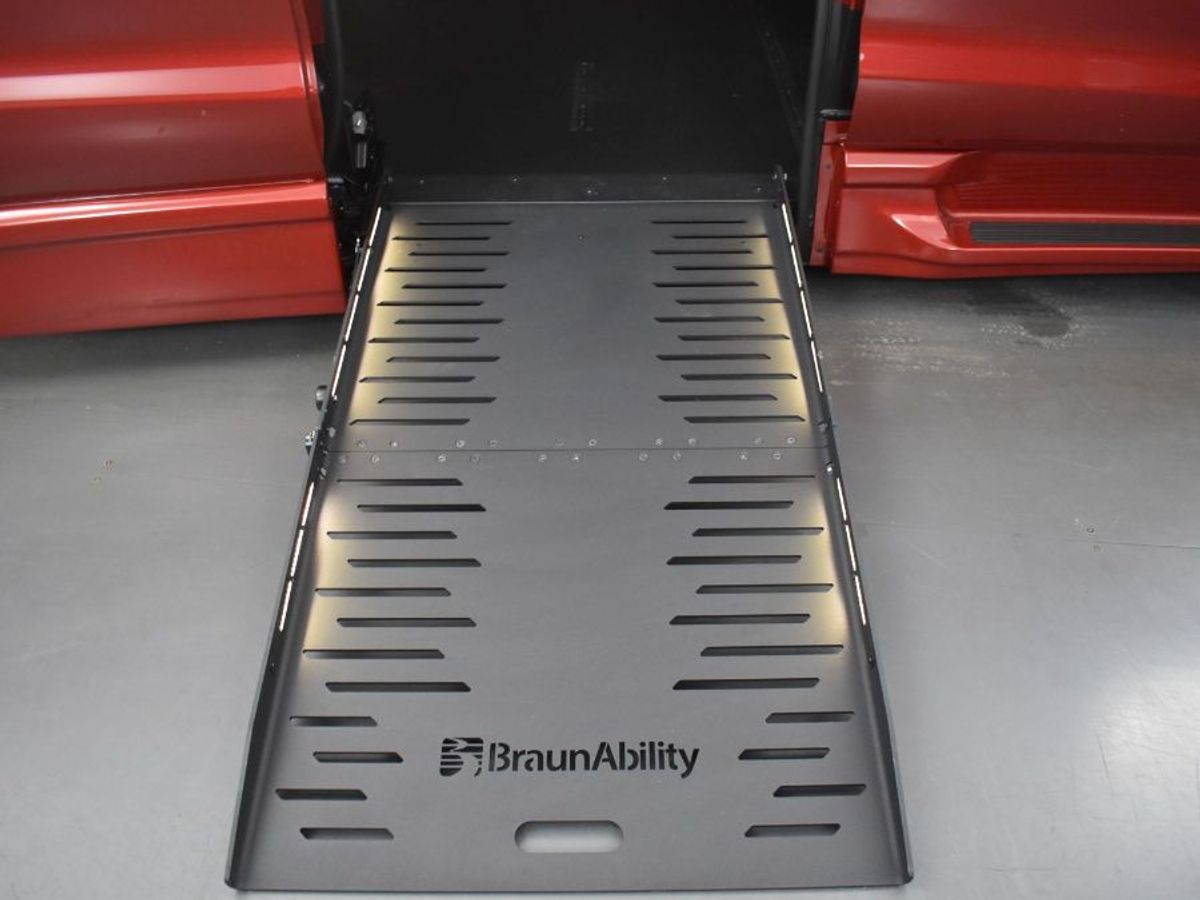 2025 CHRYSLER PACIFICA - Image 11