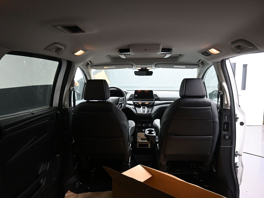 Used 2025 Honda Odyssey Elite - BraunAbility Side Entry In Floor Automatic Ramp