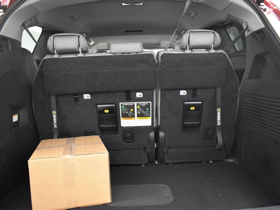 New 2025 Toyota Sienna Hybrid XLE Base - BraunAbility Side Entry Entry Fold Out Automatic Ramp