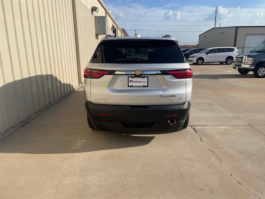 Used 2022 Chevrolet Traverse 3LT - BraunAbility Side Entry In Floor Automatic Ramp