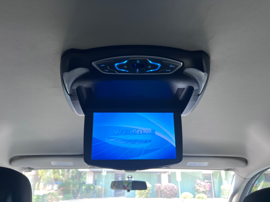 Used 2015 Dodge Grand Caravan SXT - BraunAbility Side Entry Fold Out Automatic Ramp