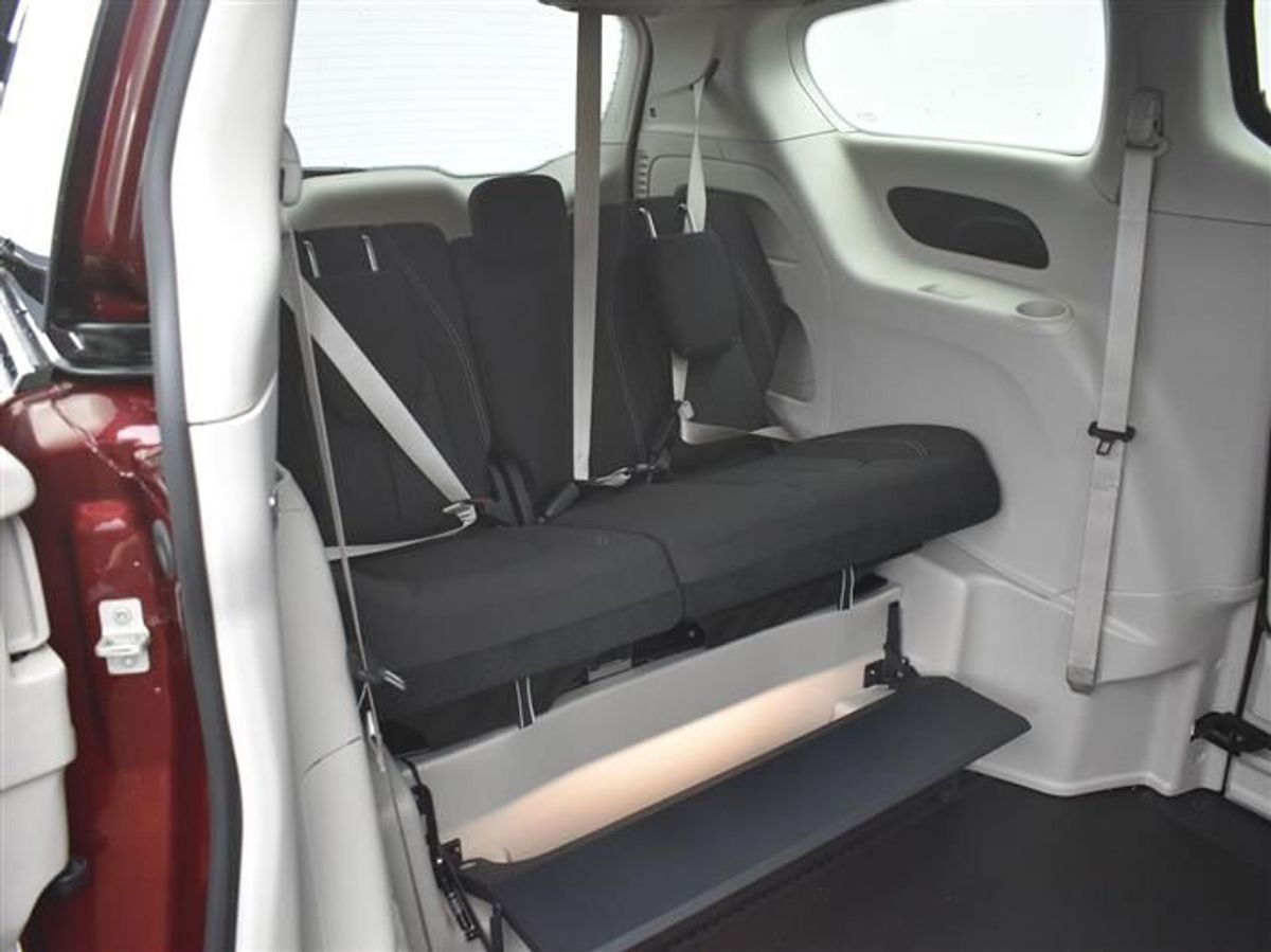 2023 CHRYSLER VOYAGER - Image 15