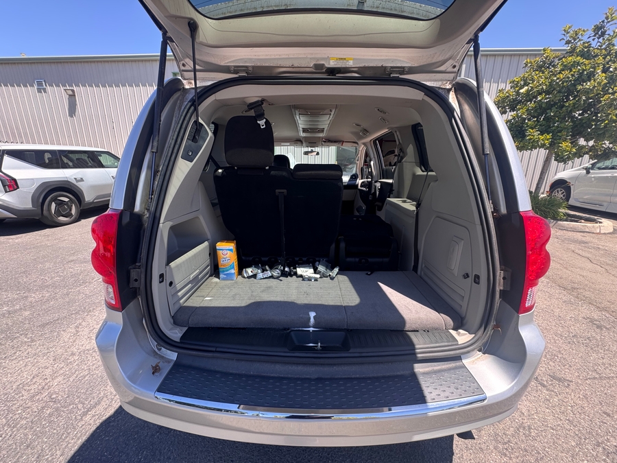 Dodge Grand Caravan image number 5