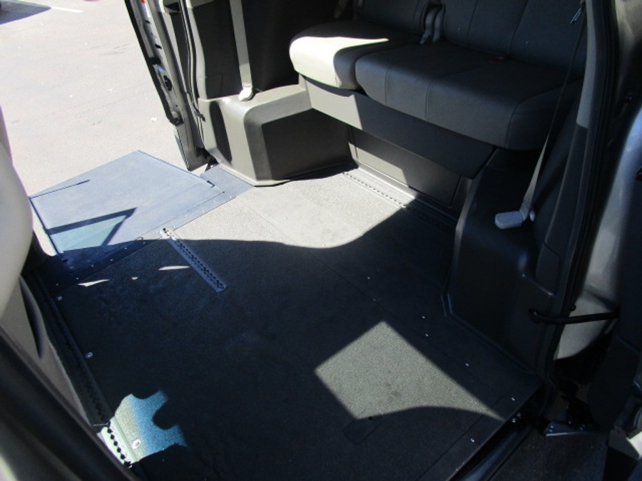 Used 2015 Toyota Sienna XLE - VMI Side Entry Entry In Floor Automatic Ramp