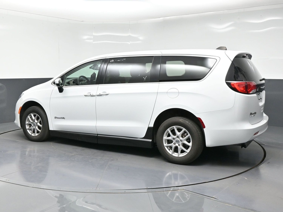 Used 2023 Chrysler Voyager LX - BraunAbility Side Entry Fold Out Manual Ramp