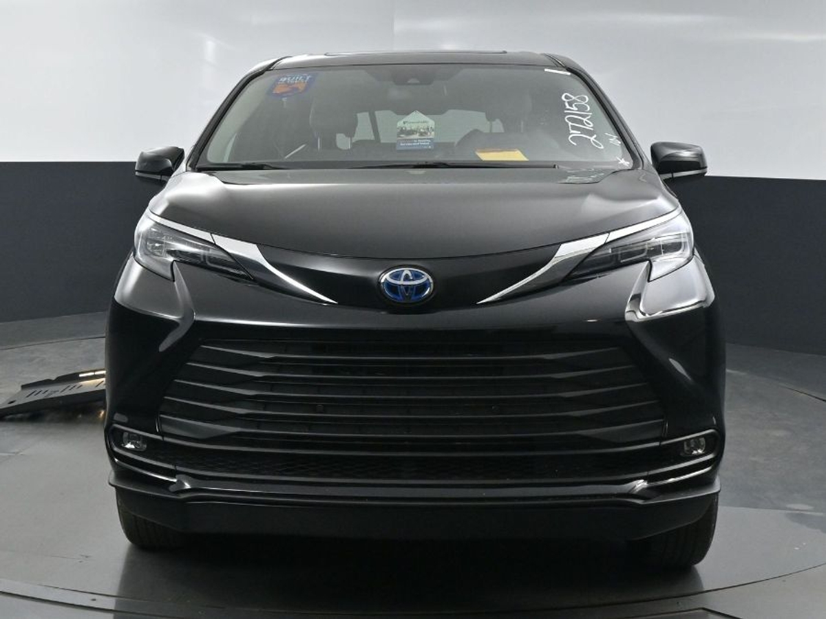 2025 TOYOTA SIENNA - Image 3