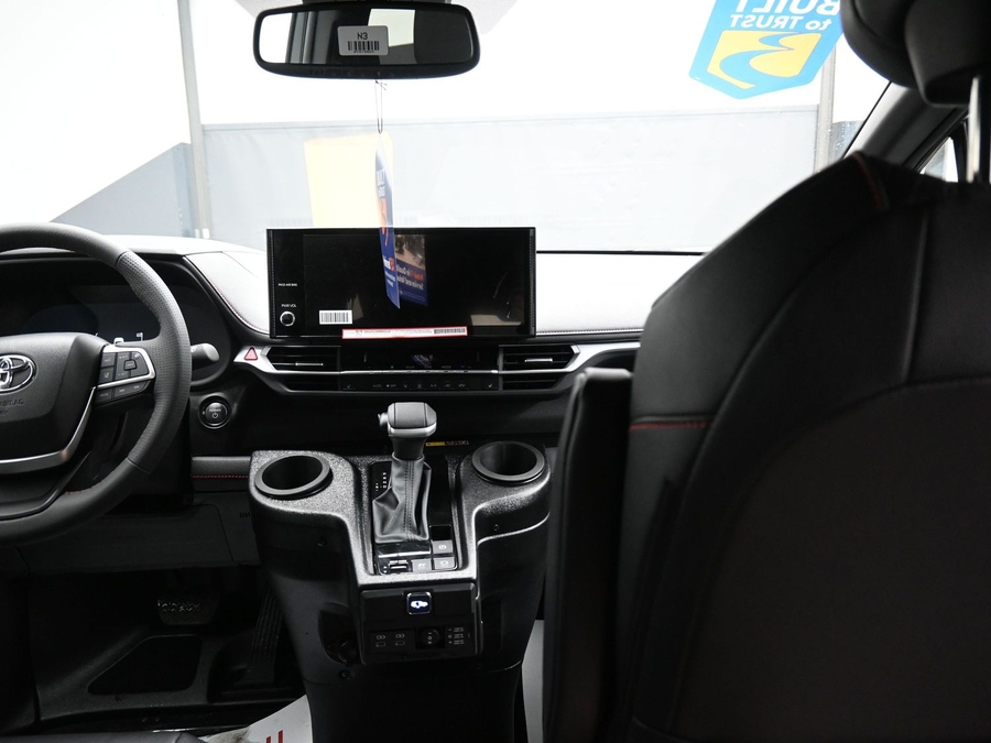 New 2025 Toyota Sienna Hybrid XSE Sport - BraunAbility Side Entry Entry Fold Out Automatic Ramp