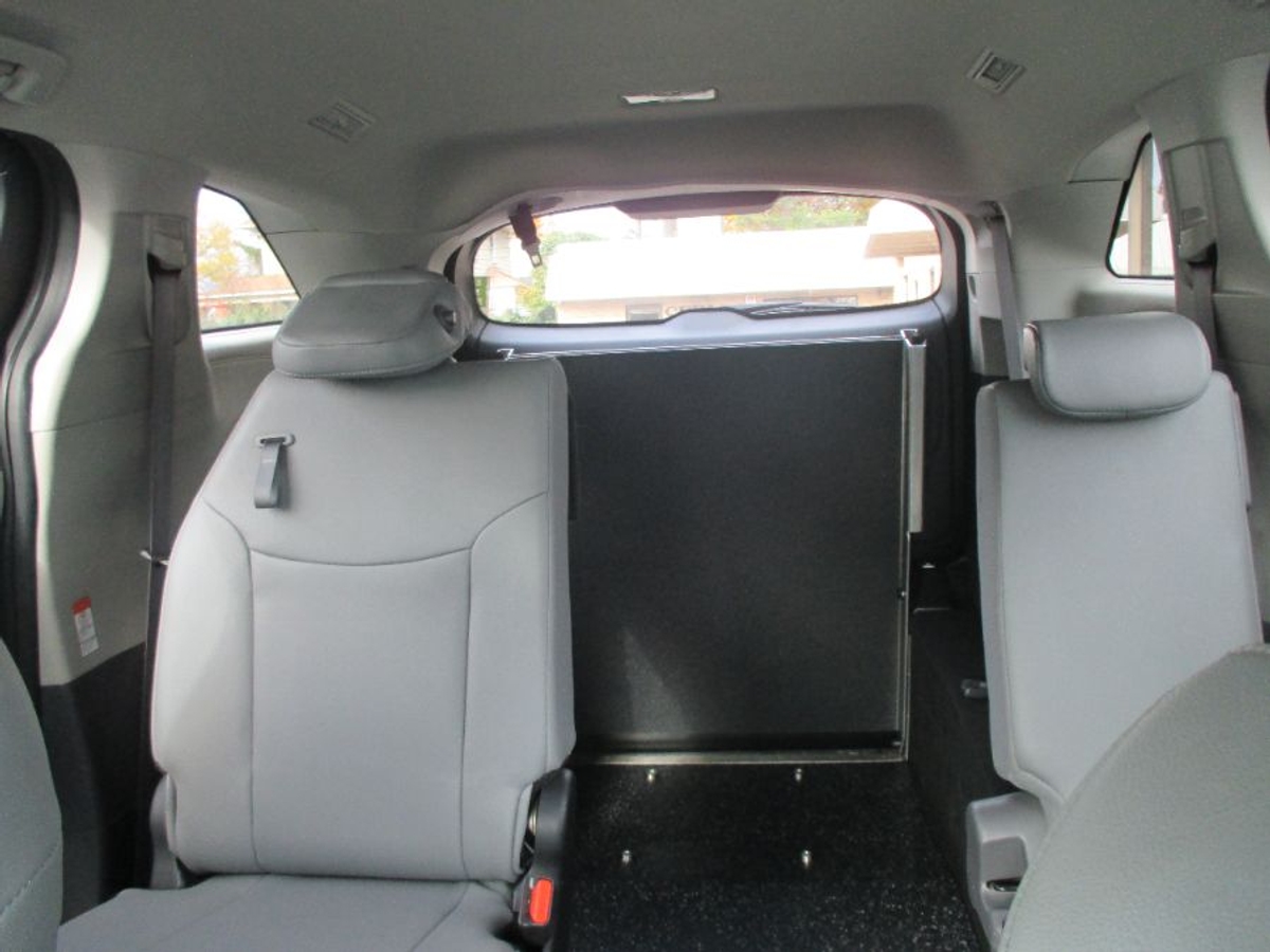 2024 TOYOTA SIENNA - Image 7