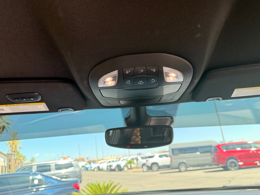 Used 2025 Chrysler Pacifica Select - BraunAbility Side Entry Fold Out Automatic Ramp