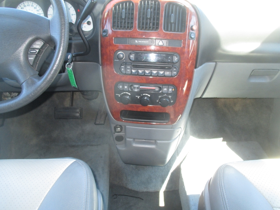 2005 Dodge Grand Caravan SE - Photo 15