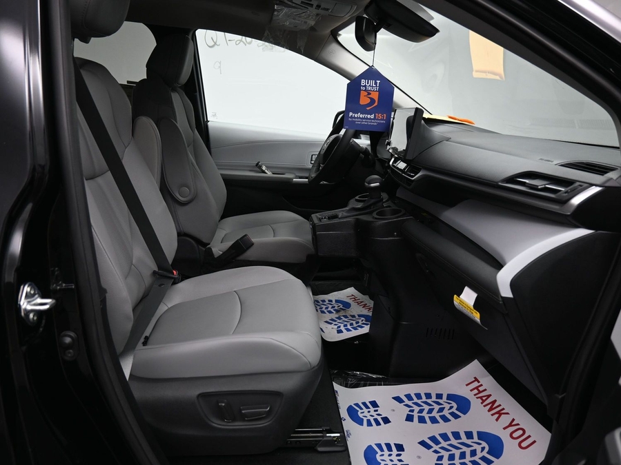 Black Toyota Sienna image number 8