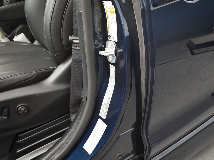 New 2026 Chrysler Pacifica Select Plus - BraunAbility Side Entry Entry Fold Out Automatic Ramp