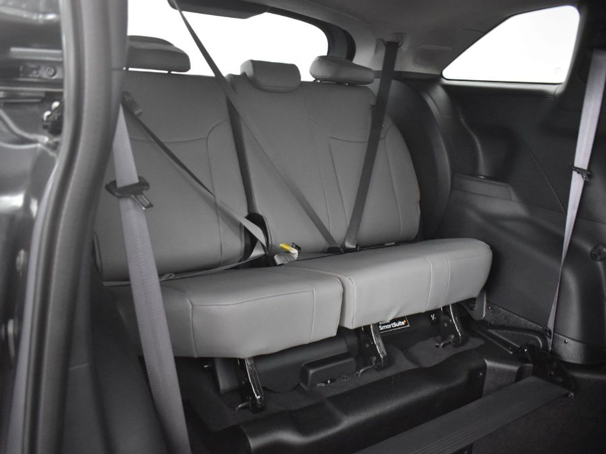 2025 TOYOTA SIENNA - Image 10